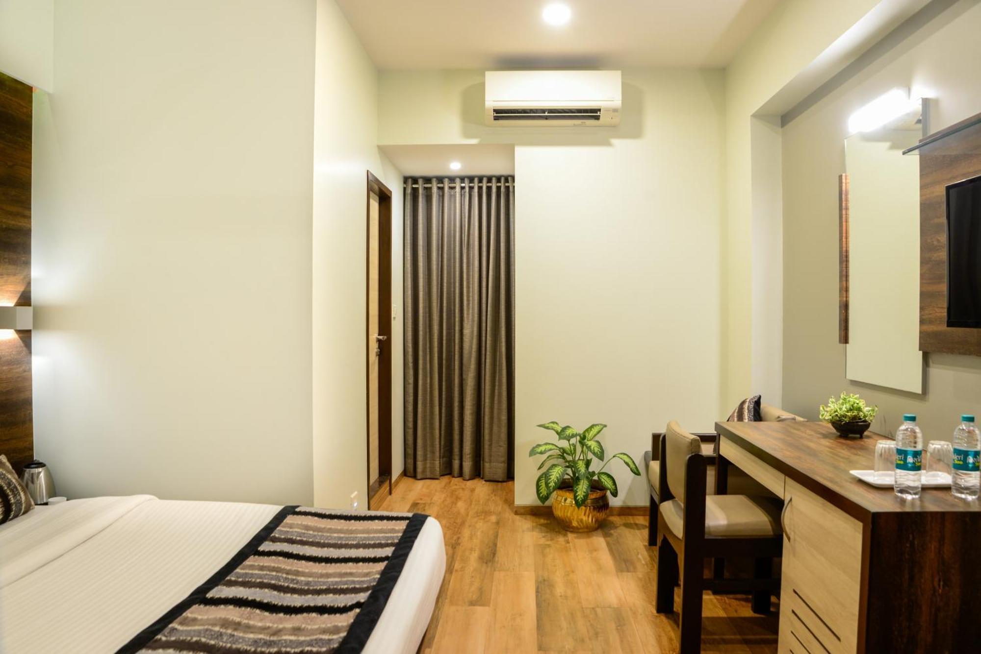 Hotel Ameya, Mumbai